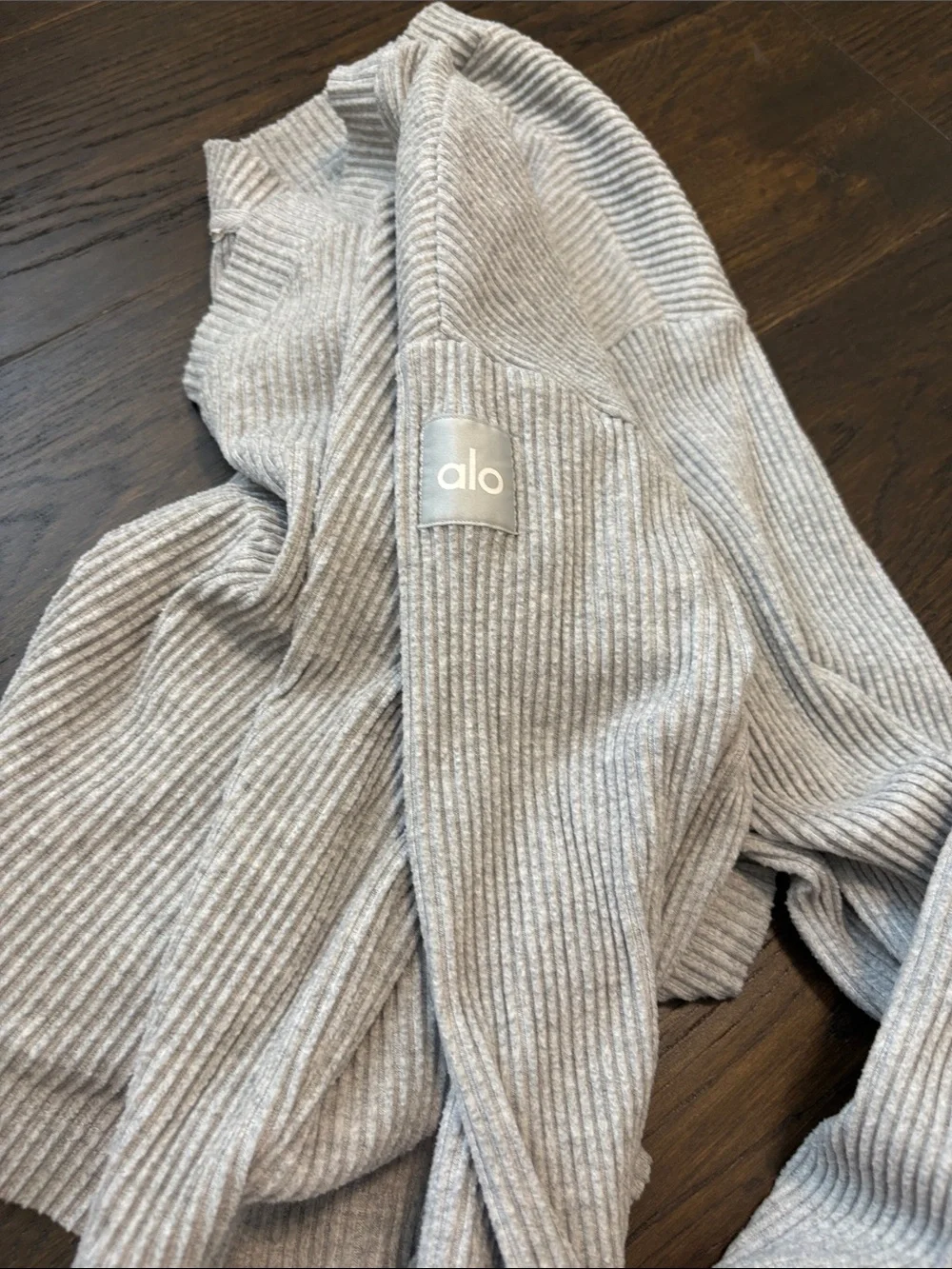 ALO Yoga matching sweatpants